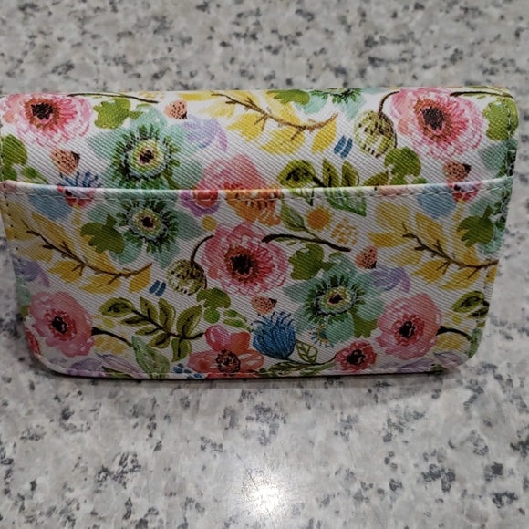 Buxton Wallet - Picture 4 of 5